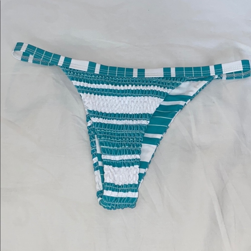 Bikini bottoms
